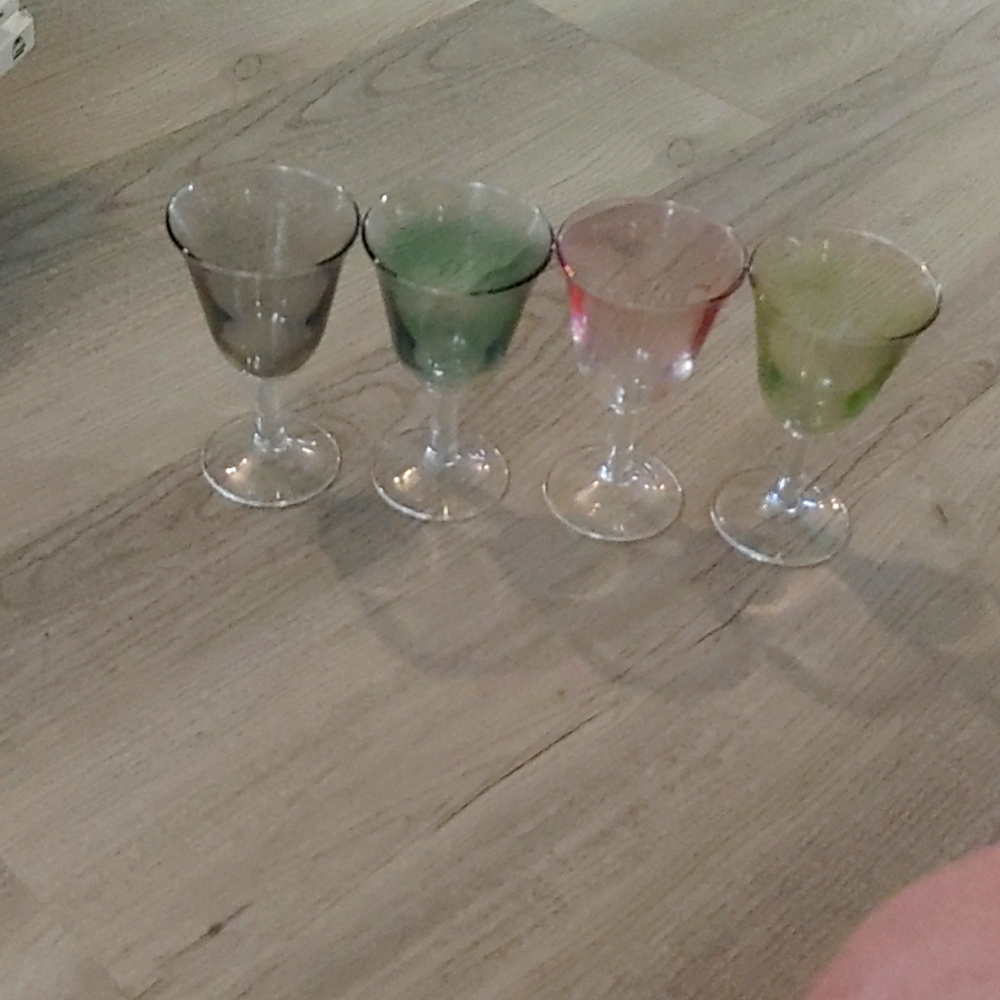 Cordial Glasses, Set of 4, Multi-Color Pastel Iridescent Glasses with Clear Stem